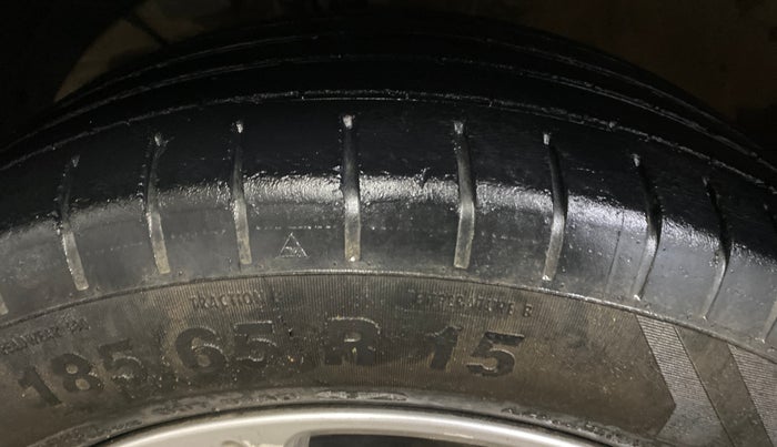 2019 Maruti Swift ZXI, Petrol, Manual, 55,978 km, Left Front Tyre Tread