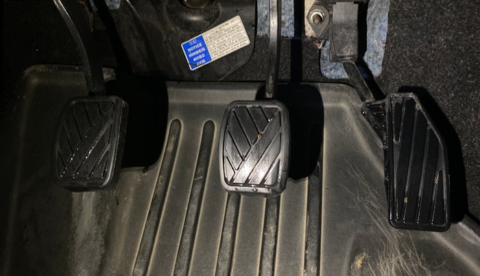 2019 Maruti Swift ZXI, Petrol, Manual, 55,978 km, Pedals