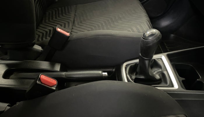 2019 Maruti Swift ZXI, Petrol, Manual, 55,978 km, Gear Lever