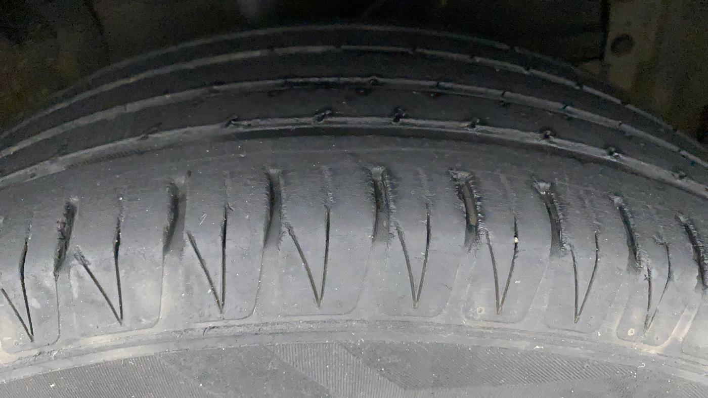 2018 Maruti Vitara Brezza ZDI PLUS AMT, Diesel, Automatic, 57,334 km, Right Front Tyre Tread