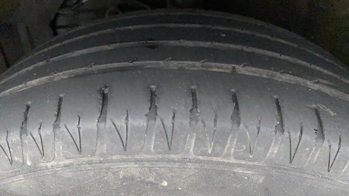 2018 Maruti Vitara Brezza ZDI PLUS AMT, Diesel, Automatic, 57,334 km, Left Front Tyre Tread
