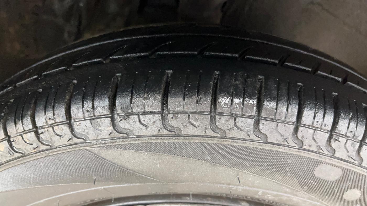 2019 Maruti Alto 800 LXI CNG, CNG, Manual, 69,306 km, Right Front Tyre Tread