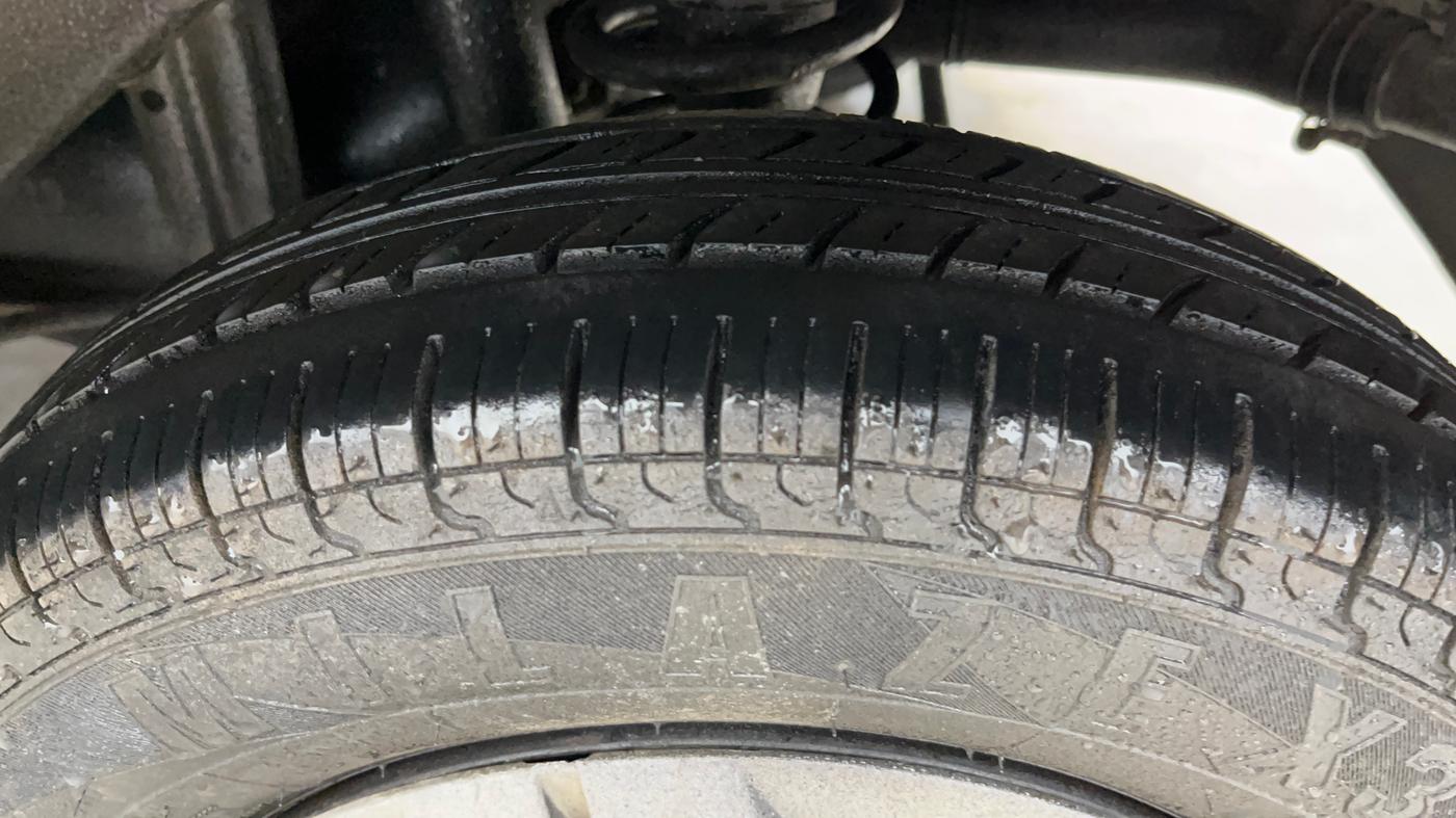 2019 Maruti Alto 800 LXI CNG, CNG, Manual, 69,306 km, Left Rear Tyre Tread