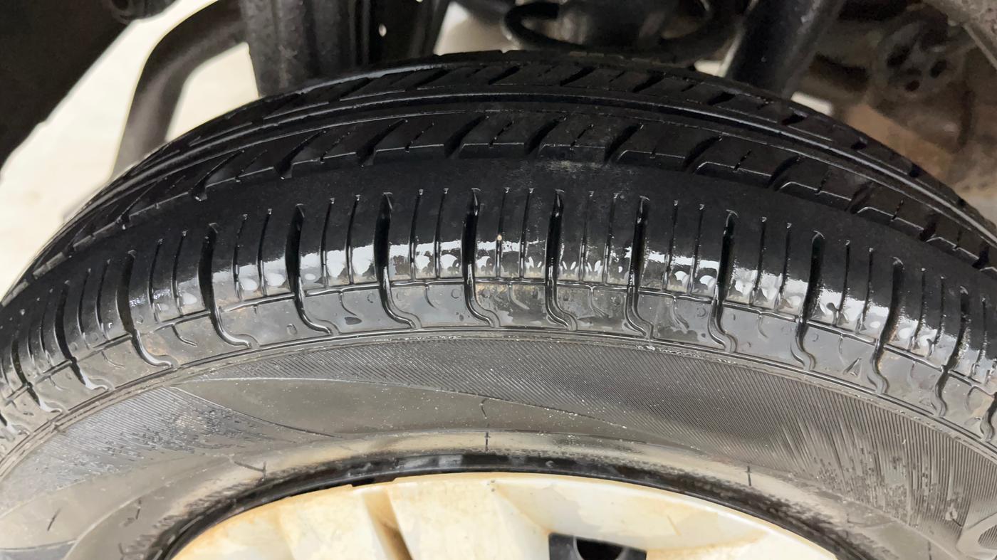 2019 Maruti Alto 800 LXI CNG, CNG, Manual, 69,306 km, Right Rear Tyre Tread