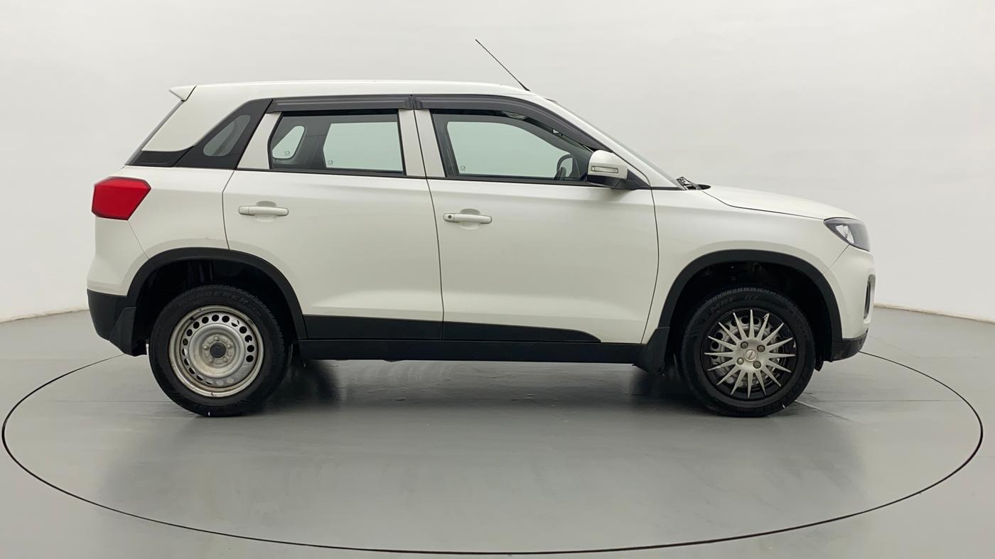 2021 Maruti Vitara Brezza LXI, Petrol, Manual, 40,228 km, Right Side View