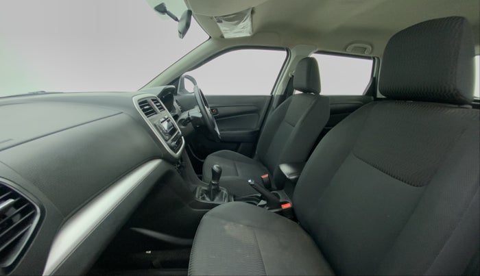 2021 Maruti Vitara Brezza LXI, Petrol, Manual, 40,228 km, Right Side Front Door Cabin