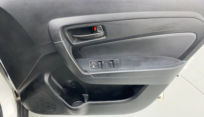 2021 Maruti Vitara Brezza LXI, Petrol, Manual, 40,228 km, Driver Side Door Panels Control