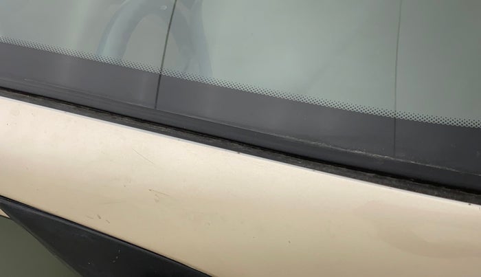 2010 Hyundai i10 MAGNA 1.2, Petrol, Manual, 48,510 km, Right A pillar - Paint is slightly faded
