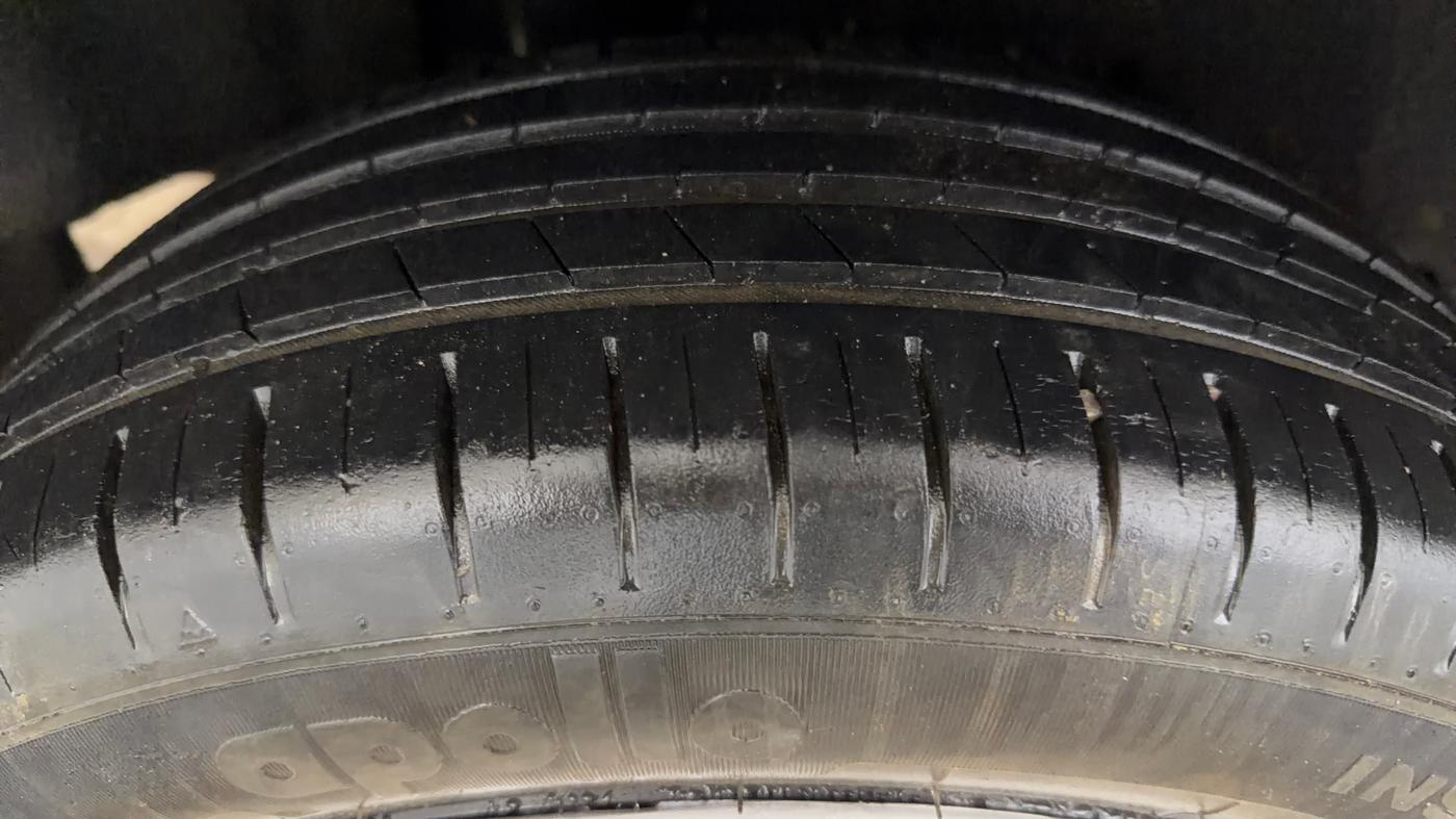 2021 Toyota Glanza G, Petrol, Manual, 55,830 km, Right Rear Tyre Tread