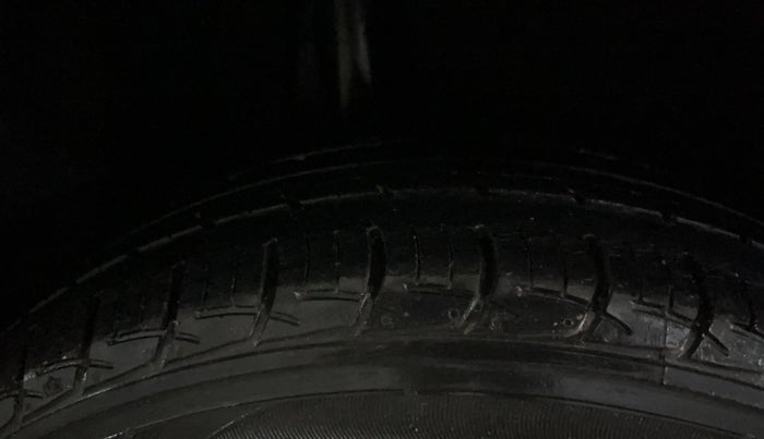 2018 Maruti Baleno DELTA PETROL 1.2, Petrol, Manual, 38,274 km, Right Rear Tyre Tread