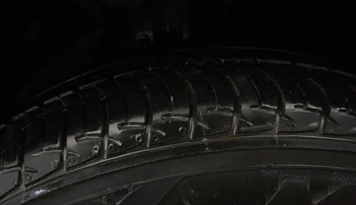 2018 Maruti Baleno DELTA PETROL 1.2, Petrol, Manual, 38,274 km, Left Front Tyre Tread