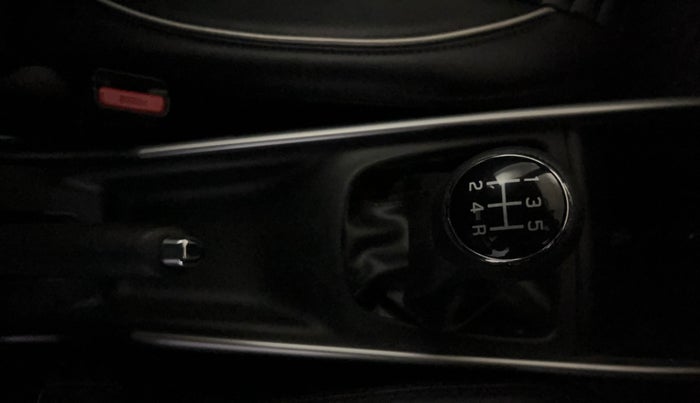 2018 Maruti Baleno DELTA PETROL 1.2, Petrol, Manual, 38,274 km, Gear Lever