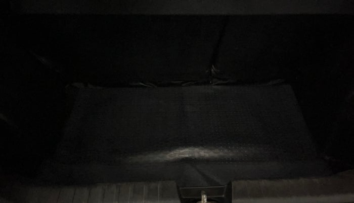 2018 Maruti Baleno DELTA PETROL 1.2, Petrol, Manual, 38,274 km, Boot Inside