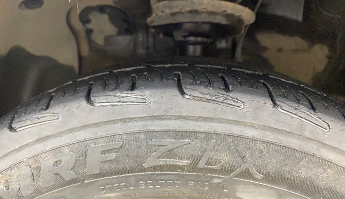 2013 Hyundai Grand i10 ASTA 1.2 KAPPA VTVT, Petrol, Manual, 1,03,079 km, Left Front Tyre Tread