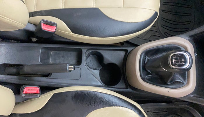 2013 Hyundai Grand i10 ASTA 1.2 KAPPA VTVT, Petrol, Manual, 1,03,079 km, Gear Lever