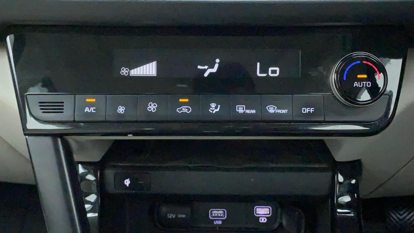 2019 KIA SELTOS HTX 1.5 DIESEL, Diesel, Manual, 65,198 km, Automatic Climate Control