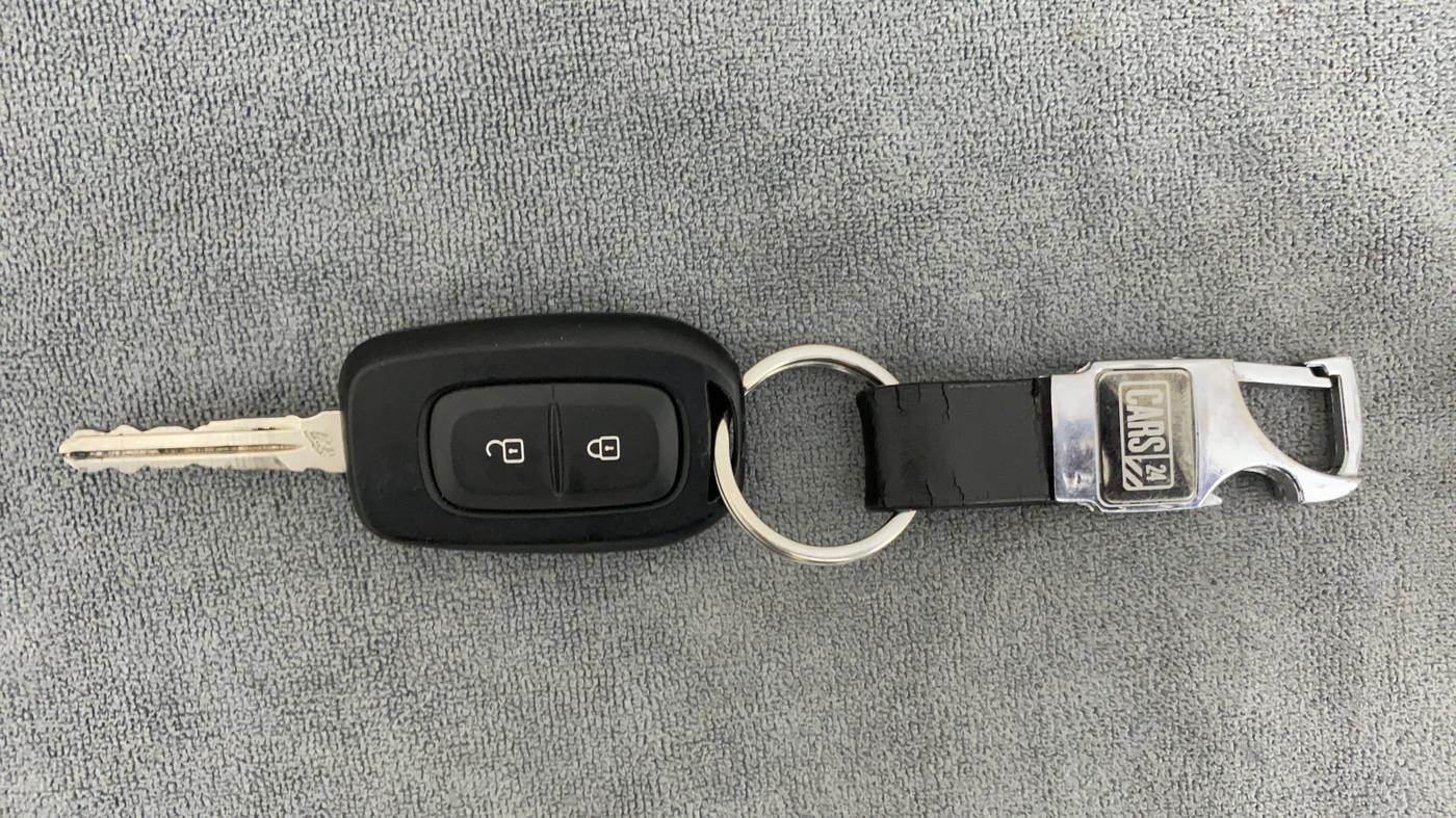 2019 Renault Duster 110 PS RXZ AMT DIESEL, Diesel, Automatic, 25,628 km, Key Close Up