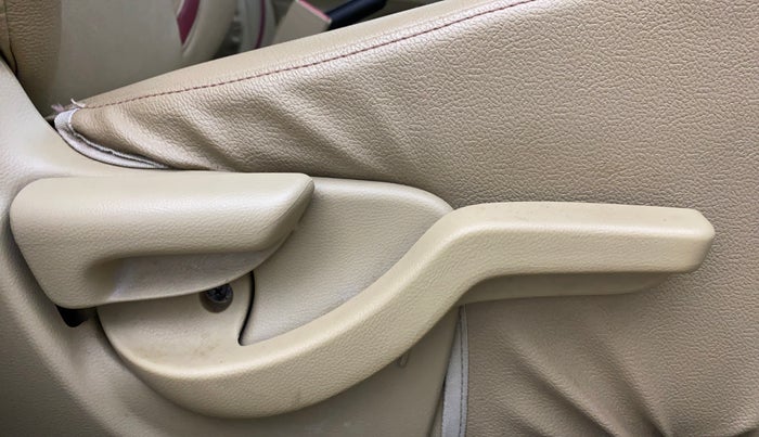 2014 Honda Amaze 1.5L I-DTEC S, Diesel, Manual, 73,849 km, Driver Side Adjustment Panel