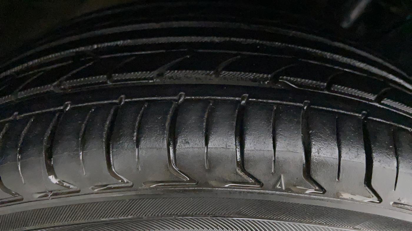 2017 Maruti Baleno ALPHA CVT PETROL 1.2, Petrol, Automatic, 38,727 km, Right Rear Tyre Tread