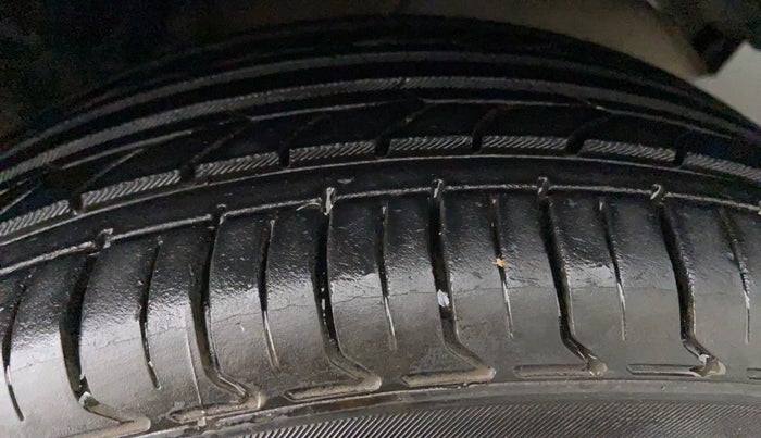 2017 Maruti Baleno ALPHA CVT PETROL 1.2, Petrol, Automatic, 38,727 km, Left Rear Tyre Tread