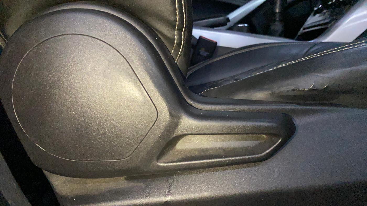 2022 Tata NEXON XE PETROL, CNG, Manual, 35,749 km, Driver Side Adjustment Panel