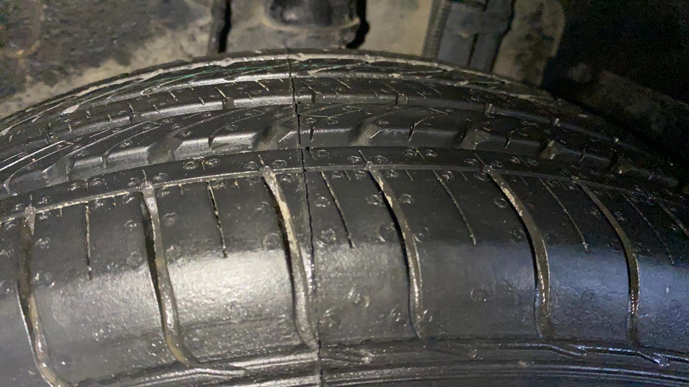2022 Tata NEXON XE PETROL, CNG, Manual, 35,749 km, Left Rear Tyre Tread