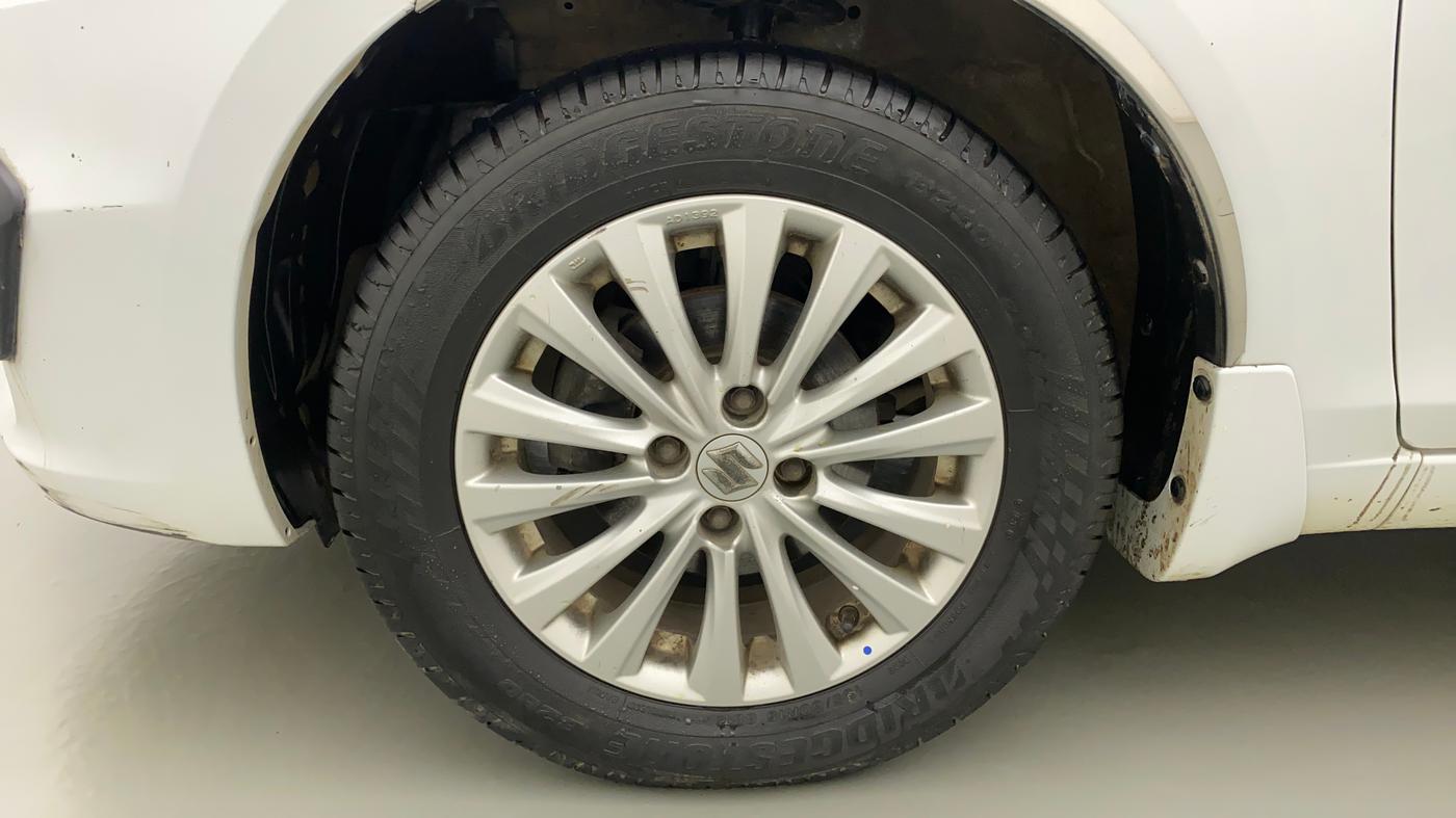 2015 Maruti Ciaz ZXI AT, Petrol, Automatic, 85,437 km, Left Front Wheel