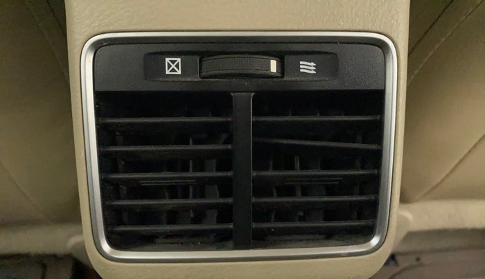 2015 Maruti Ciaz ZXI AT, Petrol, Automatic, 85,437 km, Rear AC Vents