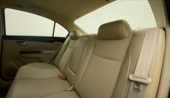 2015 Maruti Ciaz ZXI AT, Petrol, Automatic, 85,437 km, Right Side Rear Door Cabin