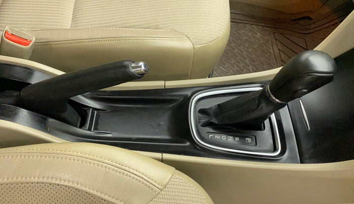 2015 Maruti Ciaz ZXI AT, Petrol, Automatic, 85,437 km, Gear Lever