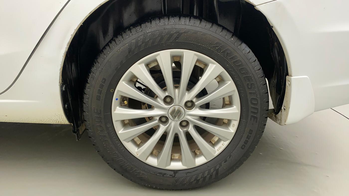 2015 Maruti Ciaz ZXI AT, Petrol, Automatic, 85,437 km, Left Rear Wheel