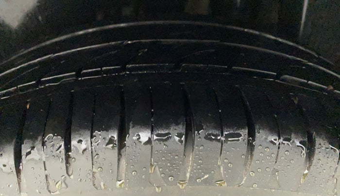 2015 Maruti Ciaz ZXI AT, Petrol, Automatic, 85,437 km, Left Rear Tyre Tread