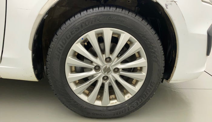 2015 Maruti Ciaz ZXI AT, Petrol, Automatic, 85,437 km, Right Front Wheel