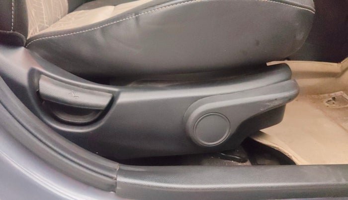 2016 Hyundai Grand i10 ASTA (O) 1.2 KAPPA VTVT, Petrol, Manual, 47,019 km, Driver Side Adjustment Panel