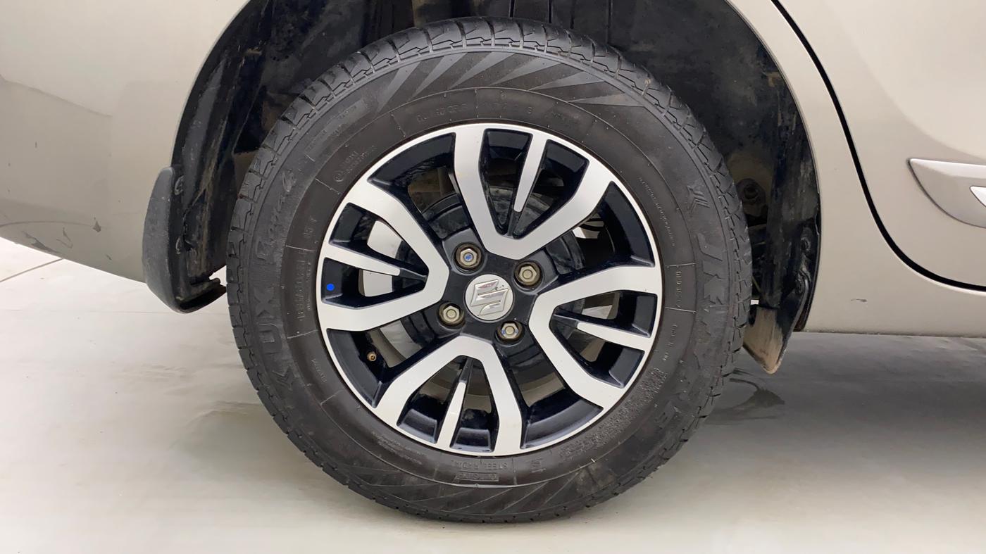 2022 Maruti Dzire VXI CNG, CNG, Manual, 23,223 km, Right Rear Wheel