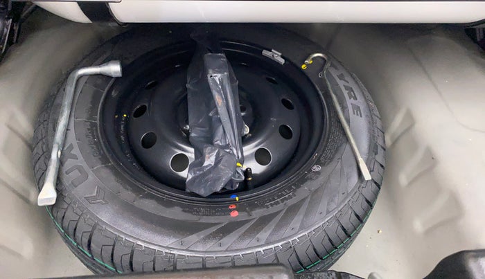 2022 Maruti Dzire VXI CNG, CNG, Manual, 23,223 km, Spare Tyre