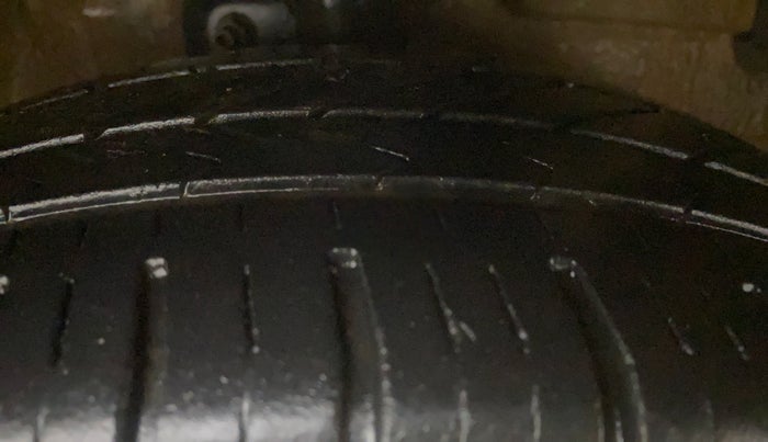 2015 Maruti Celerio VXI, Petrol, Manual, 78,707 km, Right Front Tyre Tread