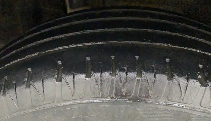 2018 Maruti Vitara Brezza ZDI AMT, Diesel, Automatic, 70,062 km, Right Rear Tyre Tread