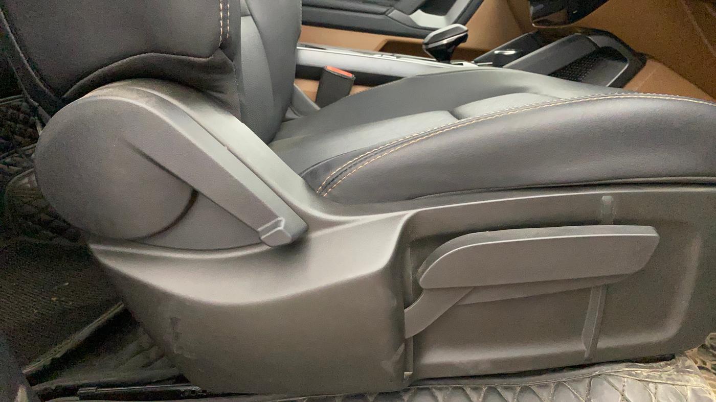2024 Tata Harrier ADVENTURE PLUS AT, Diesel, Automatic, 25,129 km, Driver Side Adjustment Panel
