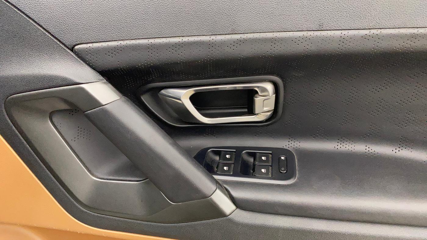 2024 Tata Harrier ADVENTURE PLUS AT, Diesel, Automatic, 25,129 km, Driver Side Door Panels Control