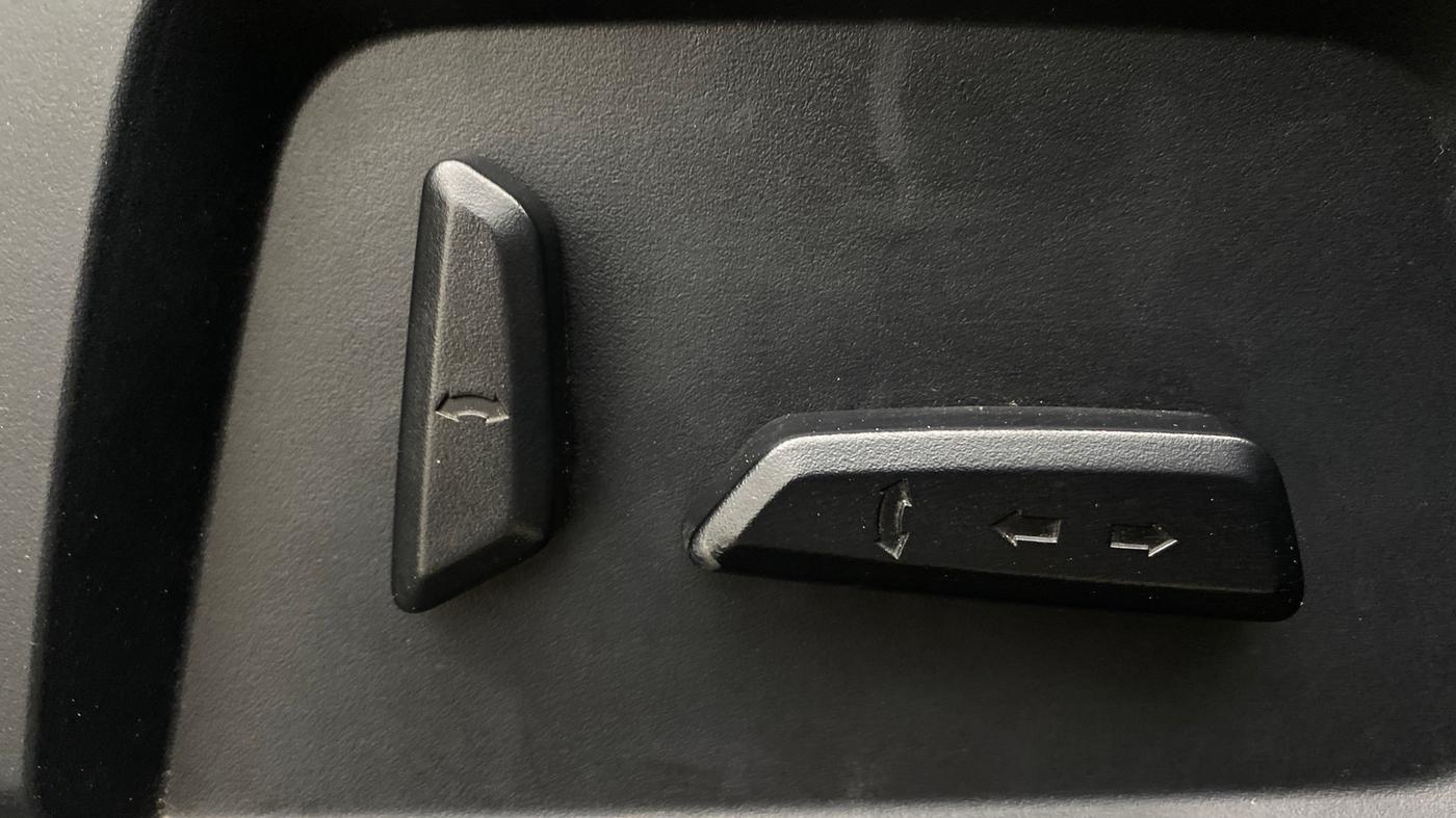 2021 Tata Harrier XZA PLUS 2.0L, Diesel, Automatic, 89,340 km, Driver Side Adjustment Panel