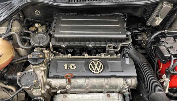 2013 Volkswagen Vento HIGHLINE PETROL AT, Petrol, Automatic, 64,381 km, Engine View