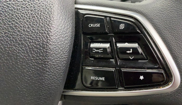 2023 Mahindra XUV700 AX 7 D AT 7 STR, Diesel, Automatic, 16,368 km, Adaptive Cruise Control