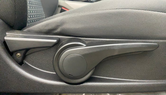 2019 Tata NEXON XZA PLUS PETROL, Petrol, Automatic, 79,030 km, Driver Side Adjustment Panel