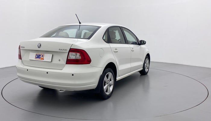 2016 Skoda Rapid AMBITION 1.6 MPI MT PLUS, Petrol, Manual, 32,603 km, Right Back Diagonal