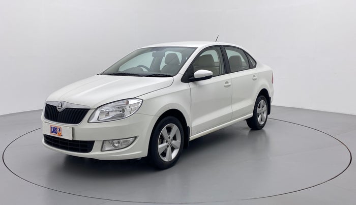 2016 Skoda Rapid AMBITION 1.6 MPI MT PLUS, Petrol, Manual, 32,603 km, Left Front Diagonal