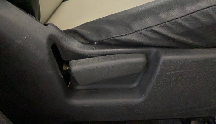 2022 Maruti Alto STD (O), Petrol, Manual, 44,119 km, Driver Side Adjustment Panel