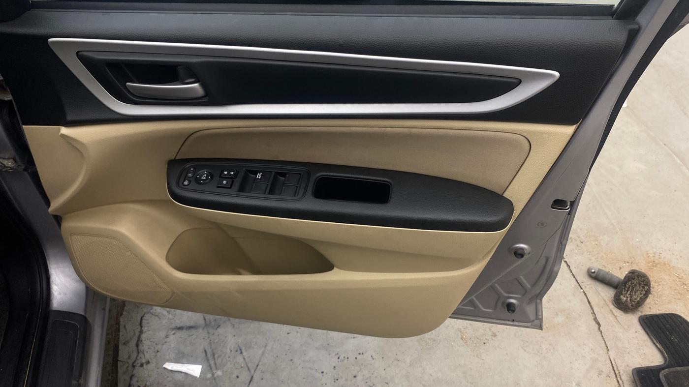 2023 Honda Amaze 1.2L I-VTEC VX CVT, Petrol, Automatic, 30,959 km, Driver Side Door Panels Control
