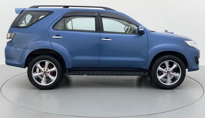 2012 Toyota Fortuner 3.0 AT 4X2, Diesel, Automatic, 91,816 km, Right Side View