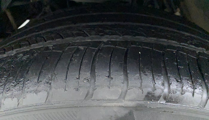 2012 Toyota Fortuner 3.0 AT 4X2, Diesel, Automatic, 91,816 km, Left Front Tyre Tread
